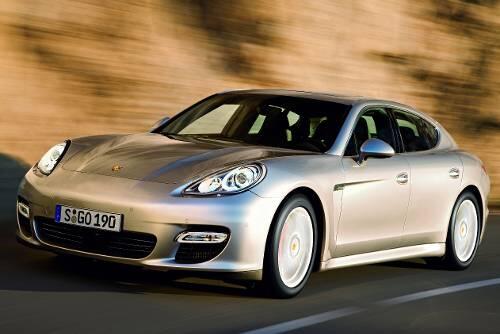 Kraftvoll, dynamisch, schnell: das erste Bild von der künftigen vierten Porsche-Baureihe Panamera.