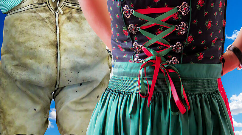 Ein Klassiker nicht nur für das Oktoberfest: Lederhosen und Dirndl.