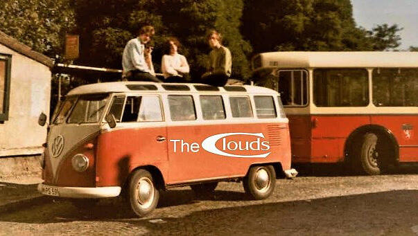 Mit diesem VW-Bus blieb die Band "The Clouds Munich" einst nach einem Gig in Hausham kurz vor München liegen. Mit diesem VW-Bus blieb die Band "The Clouds Munich" einst nach einem Gig in Hausham kurz vor München liegen.