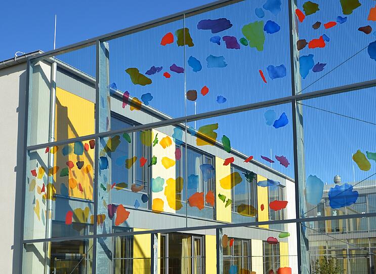 Eine der letzten dieser Art: die zweigeschossige Grundschule an der Margarethe-Danzi-Straße.