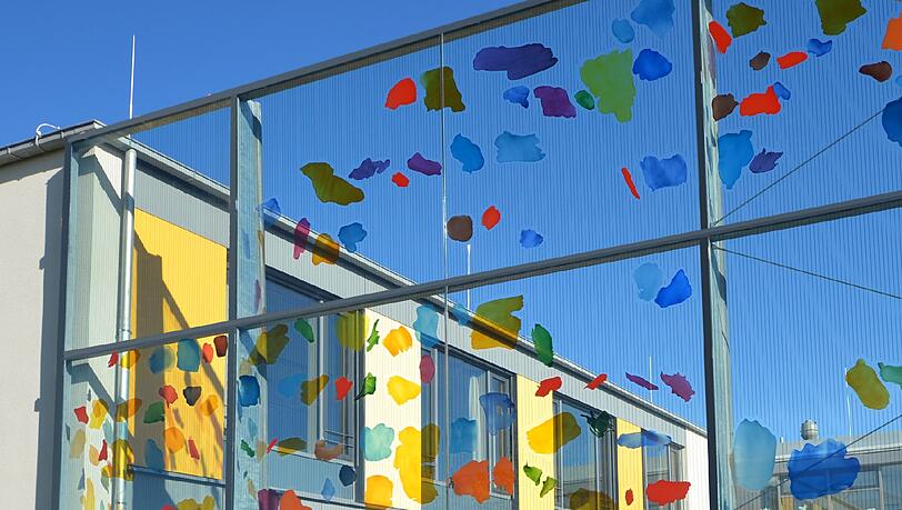 Eine der letzten dieser Art: die zweigeschossige Grundschule an der Margarethe-Danzi-Straße. Eine der letzten dieser Art: die zweigeschossige Grundschule an der Margarethe-Danzi-Straße.