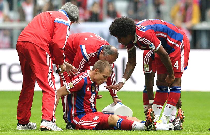 14. September 2014 - Holger Badstuber vom Fußballmeister Bayern München erleidet einen Muskelsehnenriss im linken Oberschenkel. Badstuber muss operiert werden und fällt drei Monate aus