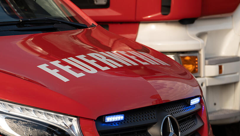 Im Hasenbergl  ist die Feuerwehr am vergangenen Wochenende zu mehreren Bränden in einer Wohnanlage ausgerückt. Die Polizei geht von vorsätzlicher Brandstiftung aus. (Symbolbild) Im Hasenbergl  ist die Feuerwehr am vergangenen Wochenende zu mehreren Bränden in einer Wohnanlage ausgerückt. Die Polizei geht von vorsätzlicher Brandstiftung aus. (Symbolbild)