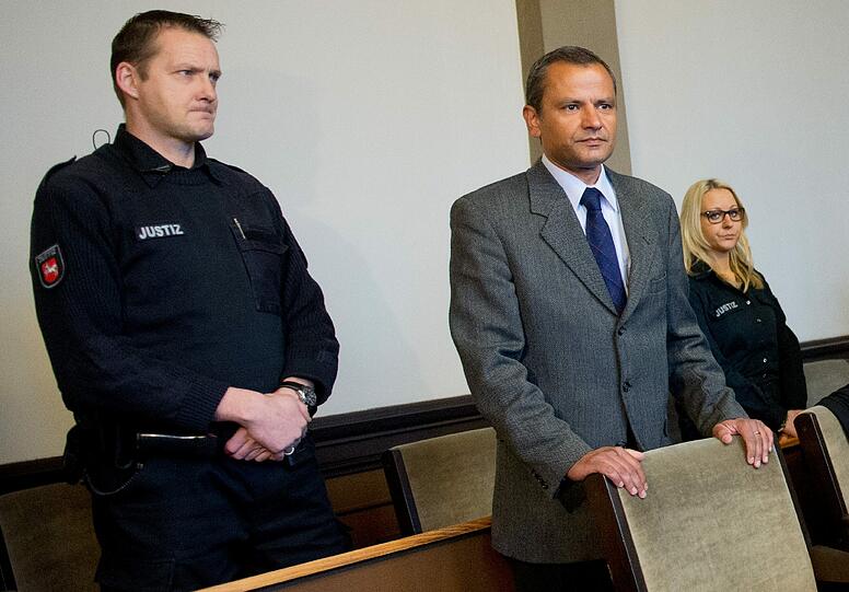 Sebastian Edathy vor Gericht: Bilder aus dem Gerichtssaal.
