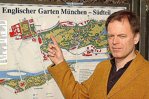 Thomas Köster, Chef vom Englischen Garten, beklagt die schleichende Verwahrlosung seines grünen Reichs.