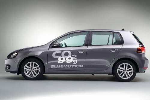 Ein ausgewachsener Kompakter mit Spatzendurst: der neue Golf BlueMotion.