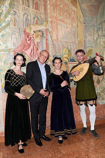 Renaissance-Flair versprühten mehrere verkleidete Schausteller.