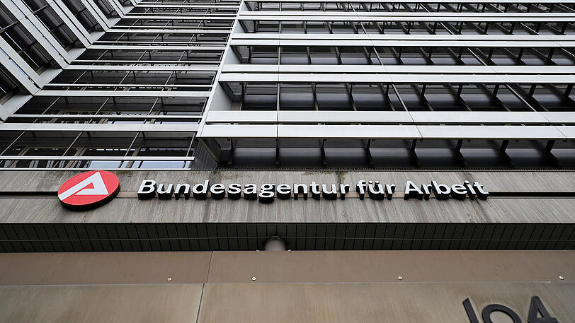 Wer einem Mitarbeiter im Jobcenter als möglicherweise extremistisch auffällt, muss mit der Weiterleitung des Verdachts an den Verfassungsschutz rechnen.