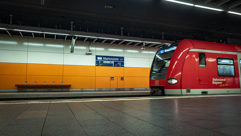 Die S-Bahnhaltestelle Marienplatz wird ebenfalls von den Beeinträchtigungen am Wochenende betroffen sein. (Archivbild)