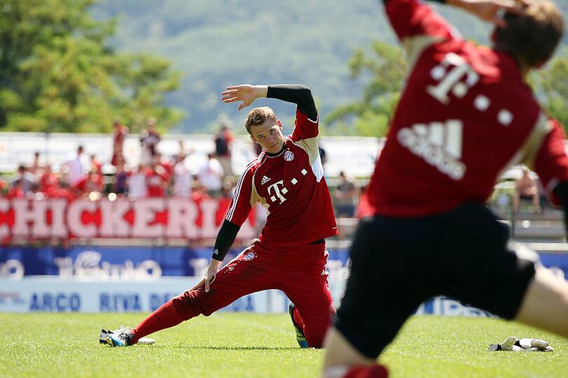 Gustavo in Bandagen - Neuer zeigt die Glanz-Parade: Neue Bilder vom Gardasee
