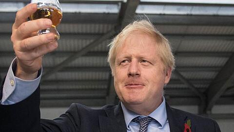 Boris Johnson hat seinen Landsleuten versprochen, im Fall eines Wahlsieges die Einkommenssteuer, Sozialversicherung und Mehrwertsteuer nicht zu erhöhen.