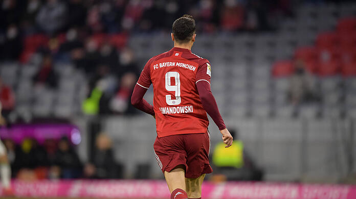 Robert Lewandowski spielt nicht mehr beim FC Bayern, einen Neuner-Ersatz gibt es bislang nicht.
