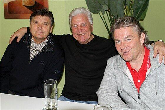 Hatten einen lustigen Abend bei der Fußball Trainergemeinschaft Mittelfranken GTF (von links): Ex-Trainer Hans Meyer, U23-Coach Dieter Nüssing und Physiotherapeut Hans Peter Meier.