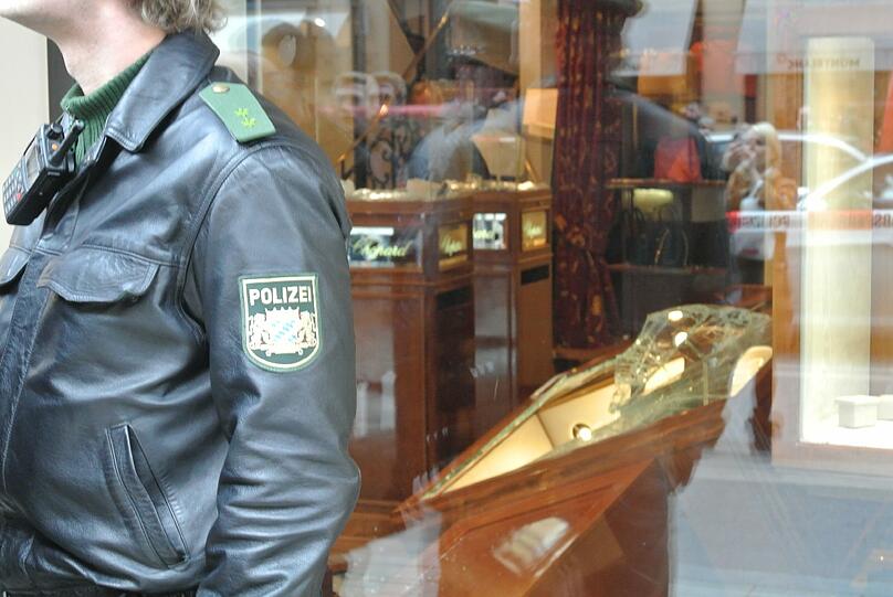 Überfall auf das Schmuckgeschäft Chopard in der Maximilianstraße: Die Bilder