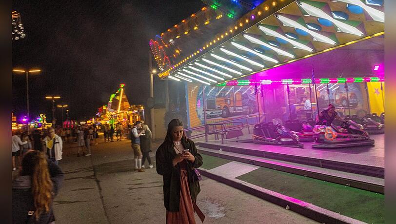 Vor allem als Frau hat man es abends nicht immer leicht auf dem Oktoberfest. Aber es gibt Anlaufstellen.