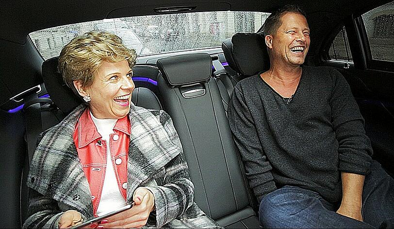 Cordula Stratmann alias Annemie Hülchrath trifft auf Til Schweiger.