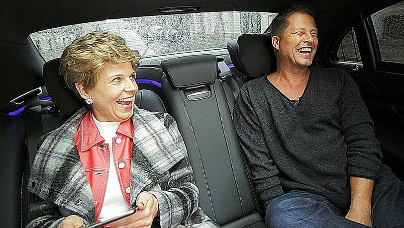 Cordula Stratmann alias Annemie Hülchrath trifft auf Til Schweiger.