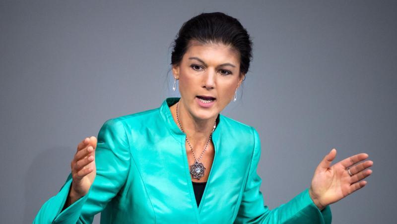 Nach der Rückzugs-Ankündigung von Sahra Wagenknecht streiten die Linken über den Umgang mit ihrer Fraktionschefin. Nach der Rückzugs-Ankündigung von Sahra Wagenknecht streiten die Linken über den Umgang mit ihrer Fraktionschefin.