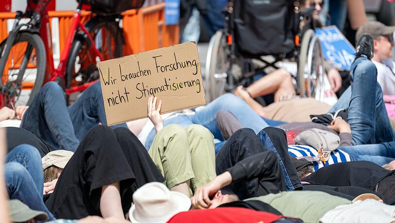 Anlass f&uuml;r die Demonstrationen ist der internationale Tag zur Aufkl&auml;rung &uuml;ber die Krankheit am 12. Mai.