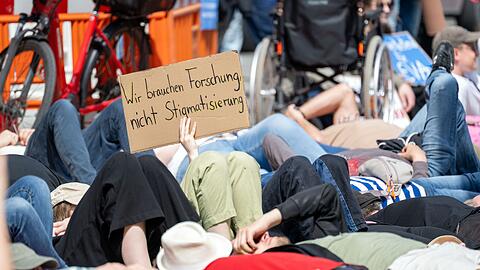 Anlass f&uuml;r die Demonstrationen ist der internationale Tag zur Aufkl&auml;rung &uuml;ber die Krankheit am 12. Mai.