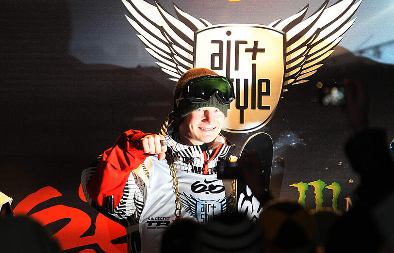 Ein glücklicher Gewinner der Air and Style: Peetu Piiroinen aus Finnland