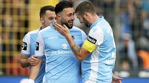 Torschütze und Kapitän: Efkan Bekiroglu (li.) und Sascha Mölders für den TSV 1860.