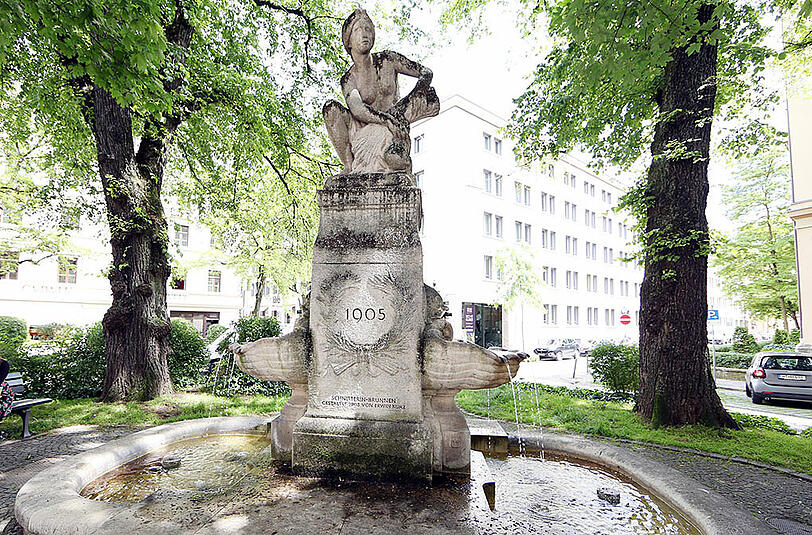 Der Schnitterinbrunnen am Thierschplatz.
