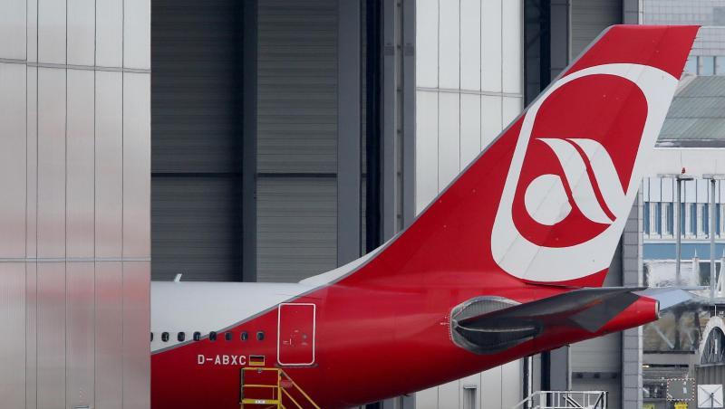 Etihad versorgte die zweitgrößte deutsche Fluggesellschaft über verschiedene Instrumente immer wieder mit frischem Geld und sicherte sich über die Beteiligung Zugang zum deutschen Markt. Etihad versorgte die zweitgrößte deutsche Fluggesellschaft über verschiedene Instrumente immer wieder mit frischem Geld und sicherte sich über die Beteiligung Zugang zum deutschen Markt.