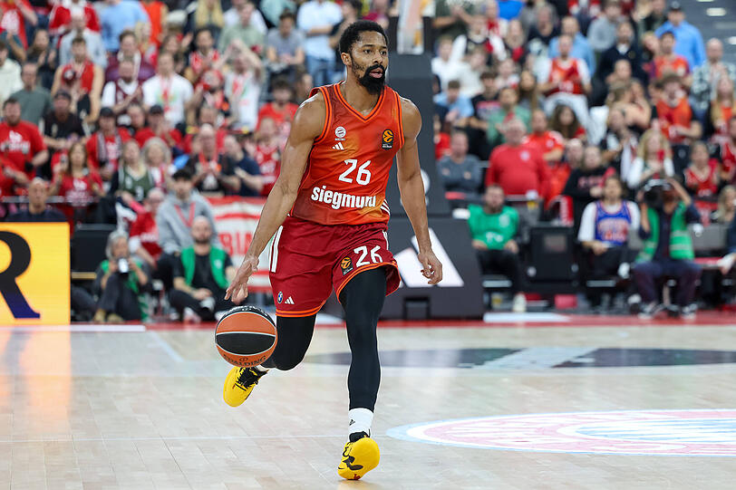 Spencer Dinwiddie bei seinem Bayern-Debüt in der Euroleague gegen Bologna am Freitag. Spencer Dinwiddie bei seinem Bayern-Debüt in der Euroleague gegen Bologna am Freitag.