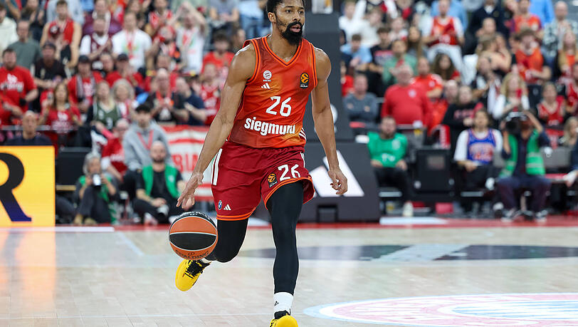 Spencer Dinwiddie bei seinem Bayern-Debüt in der Euroleague gegen Bologna am Freitag. Spencer Dinwiddie bei seinem Bayern-Debüt in der Euroleague gegen Bologna am Freitag.