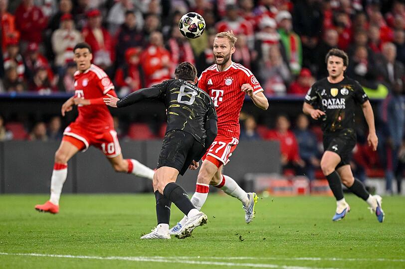PSG-Star Fabian Ruiz im Duell mit Konrad Laimer im Halbfinal-R&uuml;ckspiel der Saison 2025/26.