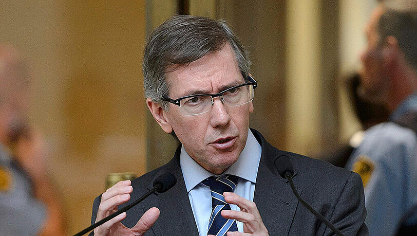 Monatelang hatte Bernardino León im Auftrage der UN zwischen den Konfliktparteien vermittelt. Monatelang hatte Bernardino León im Auftrage der UN zwischen den Konfliktparteien vermittelt.