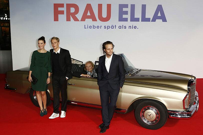 Anna Bederke, Matthias Schweighöfer und August Diehl (r.).