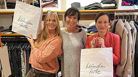 Nach München Mitte schließt Schwabing Mitte: Julie Noll mit Nicole Belstler-Boettcher (l.) und Kathrin Anna Stahl (r.).