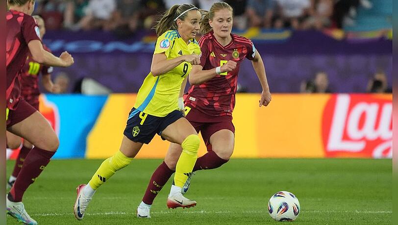 Deutschland zog trotz einer Niederlage gegen Schweden in das Viertelfinale ein.