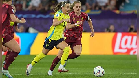 Deutschland zog trotz einer Niederlage gegen Schweden in das Viertelfinale ein.