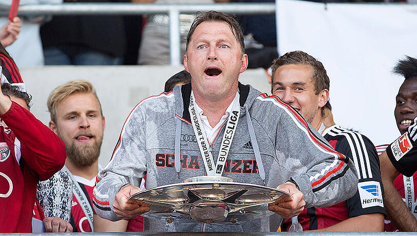 Trainer Ralph Hasenhüttl übernahm die "Schanzer" im Oktober 2013 - damals standen sie auf dem letzten Tabellenplatz der Zweiten Liga. Trainer Ralph Hasenhüttl übernahm die "Schanzer" im Oktober 2013 - damals standen sie auf dem letzten Tabellenplatz der Zweiten Liga.