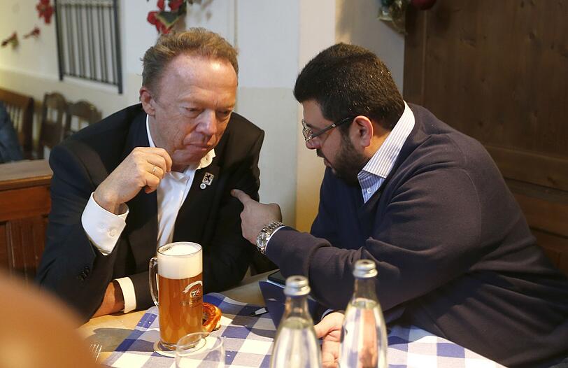 Nach der Pressekonferenz gab es ein gemeinsames Mittagessen mit den Löwen-Fans im Pschorr-Bräuhaus. Auch Investor Hasan Ismaik und Präsident Peter Casalette waren vor Ort.