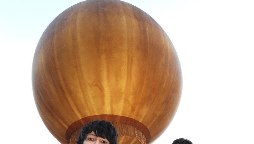 Der Ballon hat auf der Erde einen Durchmesser von 1,50 Meter. Der Ballon hat auf der Erde einen Durchmesser von 1,50 Meter.