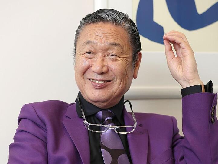 Der japanische Modedesigner Kansai Yamamoto 2017 in Tokio.