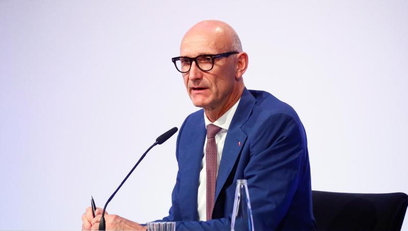 Timotheus Höttges, Vorstandsvorsitzender des deutschen Telekommunikationsriesen Deutsche Telekom AG, nimmt an der Präsentation der offiziellen Corona-Warn-App teil.