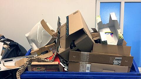 Die Grünen wollen eine kommunale Verpackungssteuer mit einem eigenen Gesetzentwurf ermöglichen. (Symbolbild)