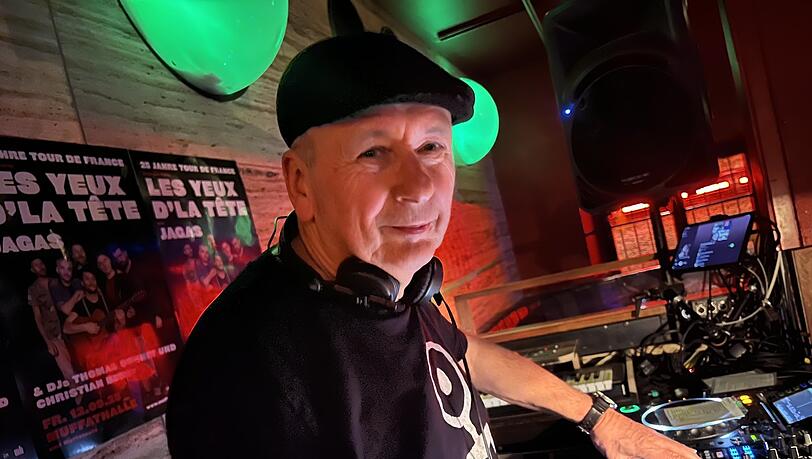 DJ Thomas Bohnet bei der Arbeit.