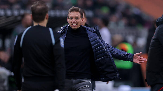 War nach der roten Karte für Dayot Upamecano außer sich: FC-Bayern-Trainer Julian Nagelsmann.