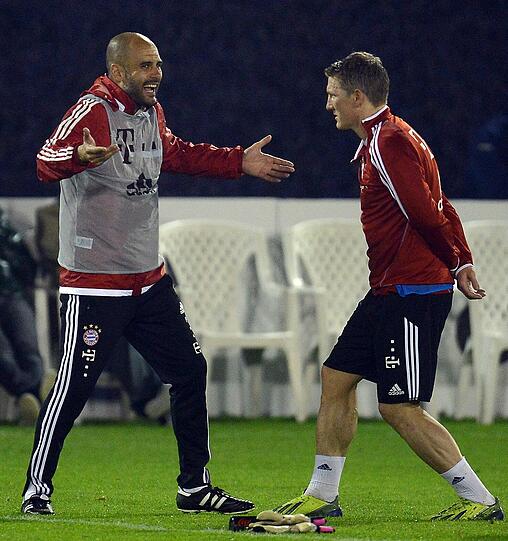 Bastian Schweinsteiger ist wieder voll ins Mannschaftstraining eingestiegen und macht problemlos bei den Trainingsspielen mit.