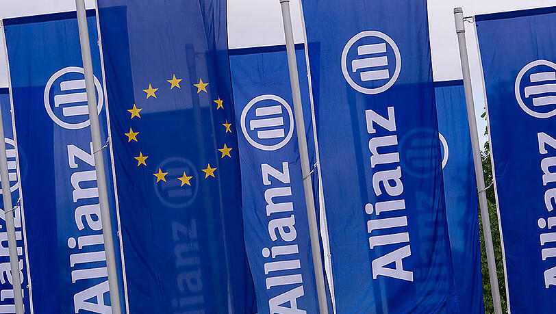 Die laufende Verzinsung sinkt bei der Allianz im nächsten Jahr auf 3,4 Prozent (Vorjahr:3,6 Prozent). Die laufende Verzinsung sinkt bei der Allianz im nächsten Jahr auf 3,4 Prozent (Vorjahr:3,6 Prozent).