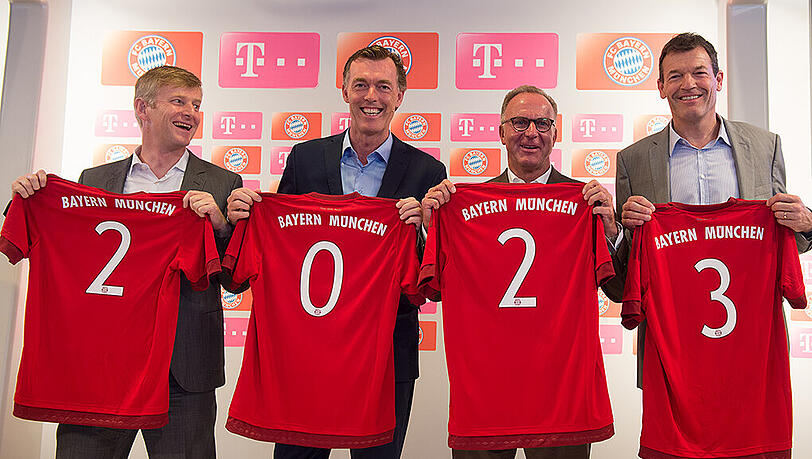 Von links: Henning Stiegenroth, Leiter Sportmarketing der Deutschen Telekom, der Geschäftsführer Privatkunden, Michael Hagspihl, der Vorstandsvorsitzende der FC Bayern München AG, Karl-Heinz Rummenigge und Andreas Jung, Vorstand Marketing des FC Bayern München. Von links: Henning Stiegenroth, Leiter Sportmarketing der Deutschen Telekom, der Geschäftsführer Privatkunden, Michael Hagspihl, der Vorstandsvorsitzende der FC Bayern München AG, Karl-Heinz Rummenigge und Andreas Jung, Vorstand Marketing des FC Bayern München.