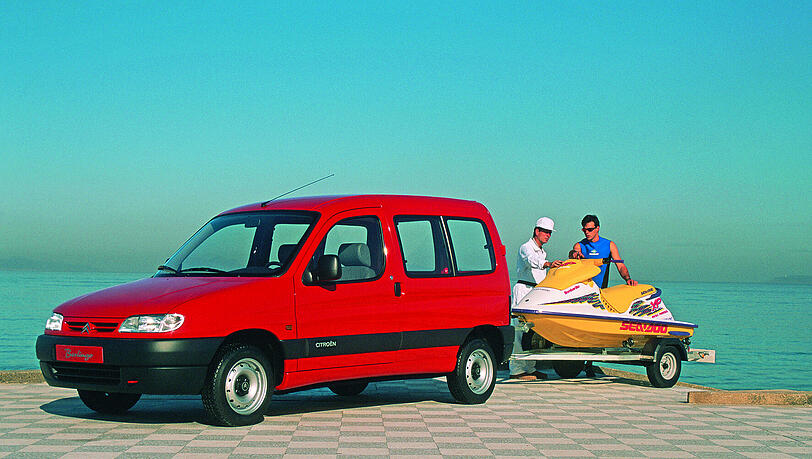Auch das kann der Citroen Berlingo: einen Jetski mit auf die große Urlaubsfahrt nehmen. Auch das kann der Citroen Berlingo: einen Jetski mit auf die große Urlaubsfahrt nehmen.