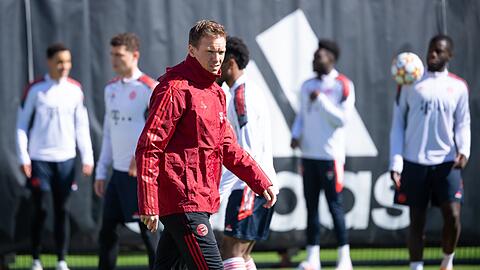 "Aktuell trüben die letzten zwei Wochen schon das Stimmungsbild", sagt Bayerns Trainer Julian Nagelsmann vor der Partie gegen den BVB.