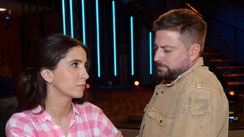 "GZSZ": Das Wiedersehen von Laura und John ist ziemlich befangen.